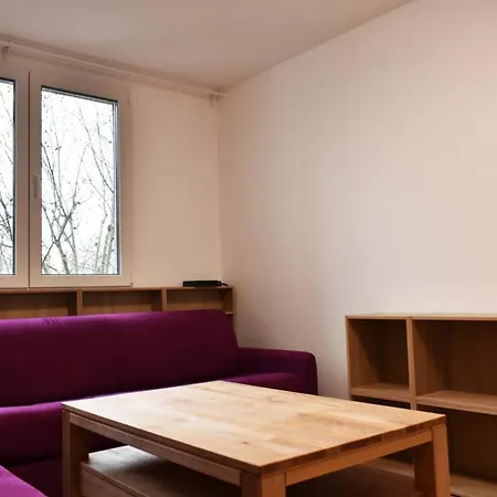 Beautiful And Bright In 19th Apartment