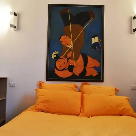 Beautiful And Bright In 19th Apartment
